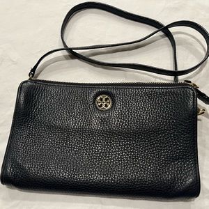 TORY BURCH PEBBLED ZIP CROSSBODY